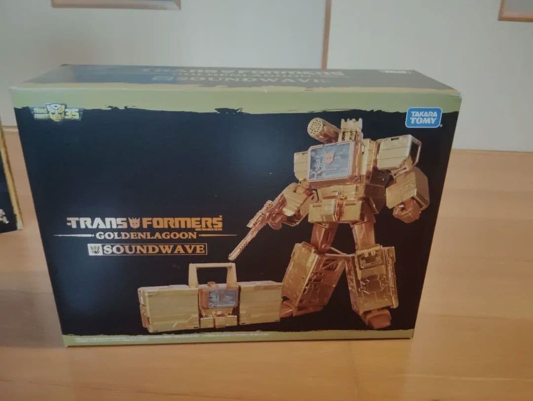 ゴールデンラグーンコンボイ [トランスフォーマー35周年記念] 　完全未開封品