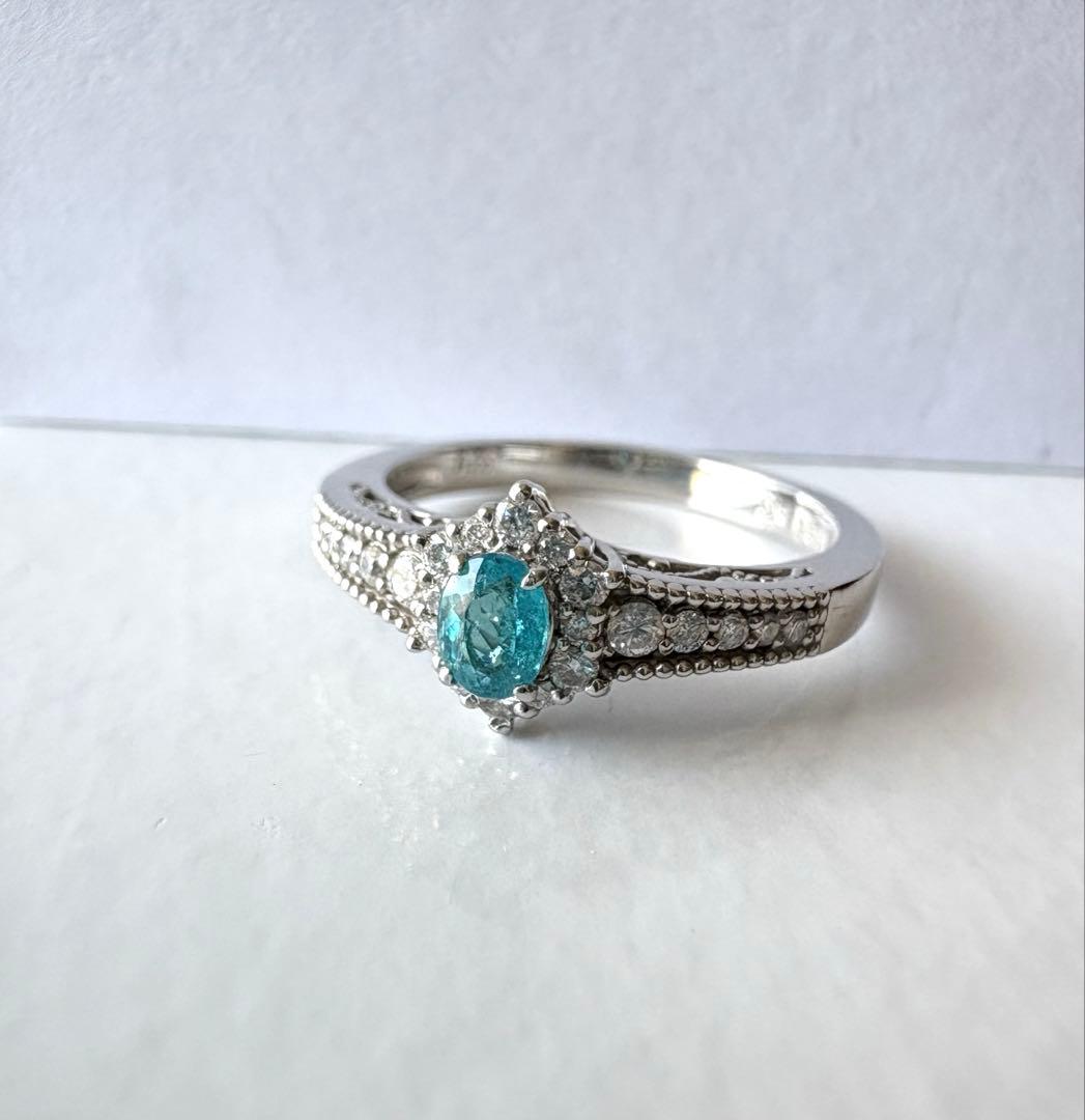 バターリャ産パライバ トルマリン　プラチナリング