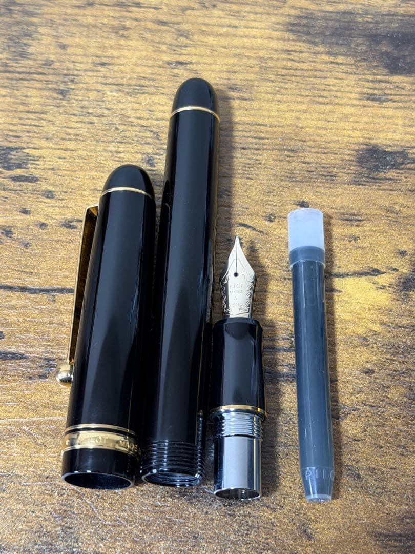 新品未使用　2005年製　74 SMニブ (軟中字) 14金　ゴールド　万年筆