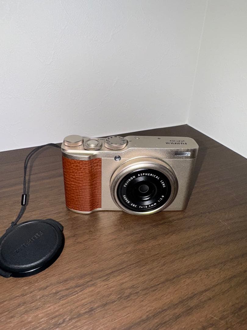FUJIFILM XF10 ゴールド コンパクトデジタルカメラ