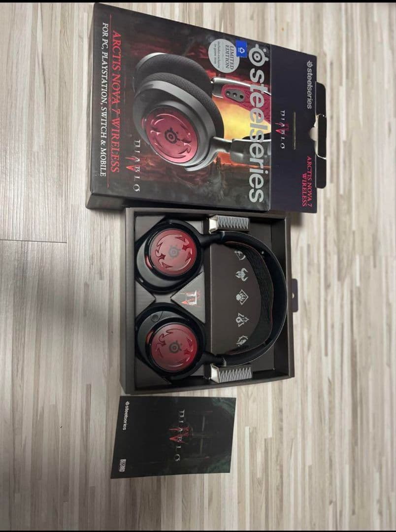 ヘッドホン SteelSeries DiabloIV arctisnova7wireless