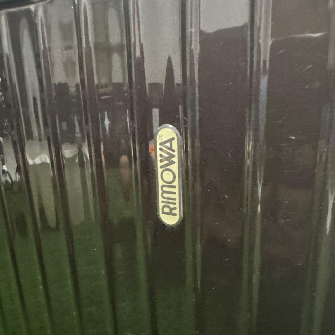 u*n様 RIMOWA ブラウン キャリーケース 機内持ち可能サイズ