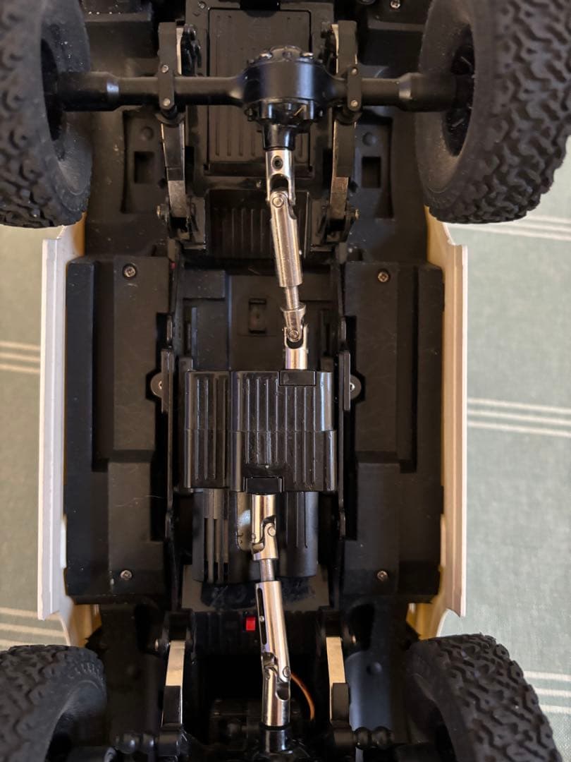 WPL RC SUZUKI Jimny 1/10 ラジコンカー ホワイト