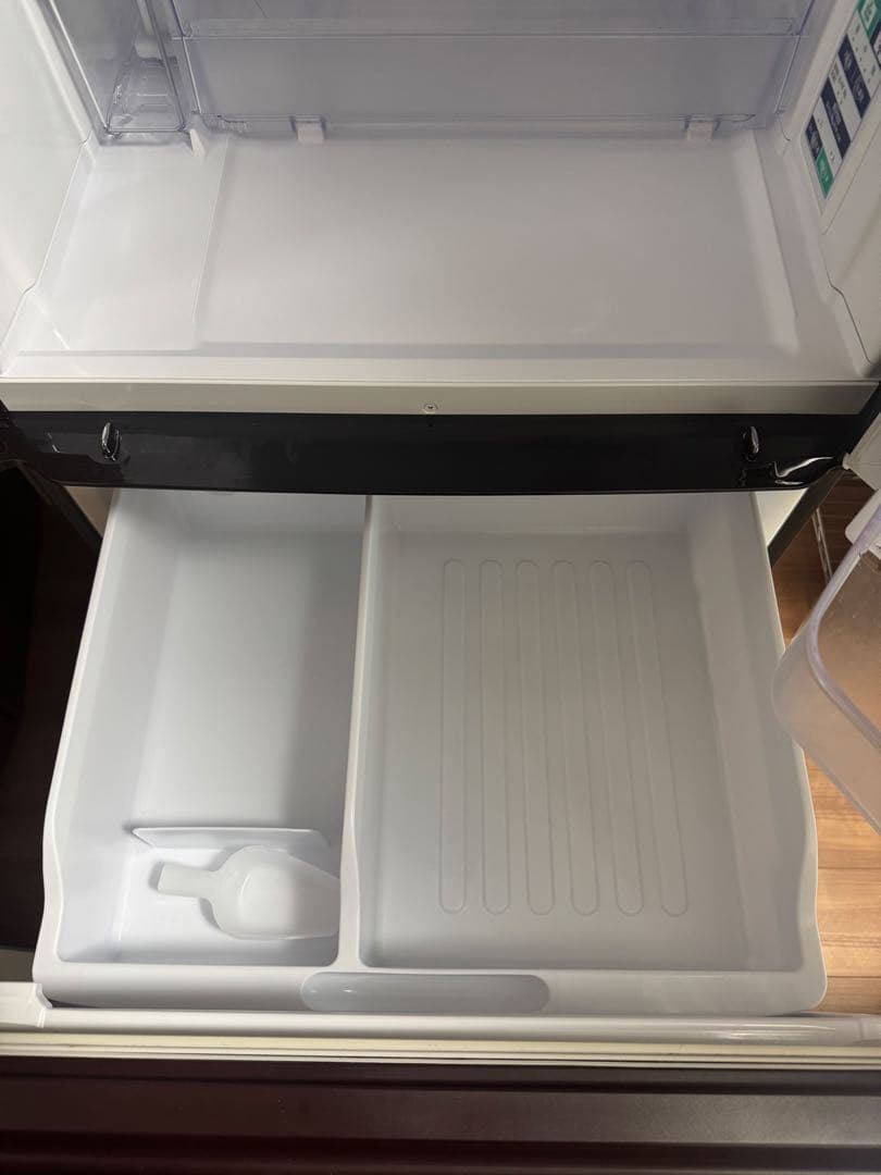 送料無料！2018年356L シャープ 3ドア冷凍冷蔵庫 SJ-GW36D-R