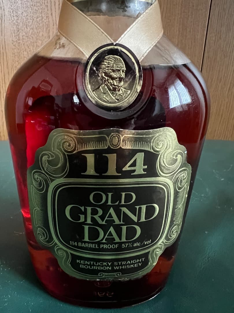 OLD GRAND DAD 114 BARREL PROOF 金ラベル