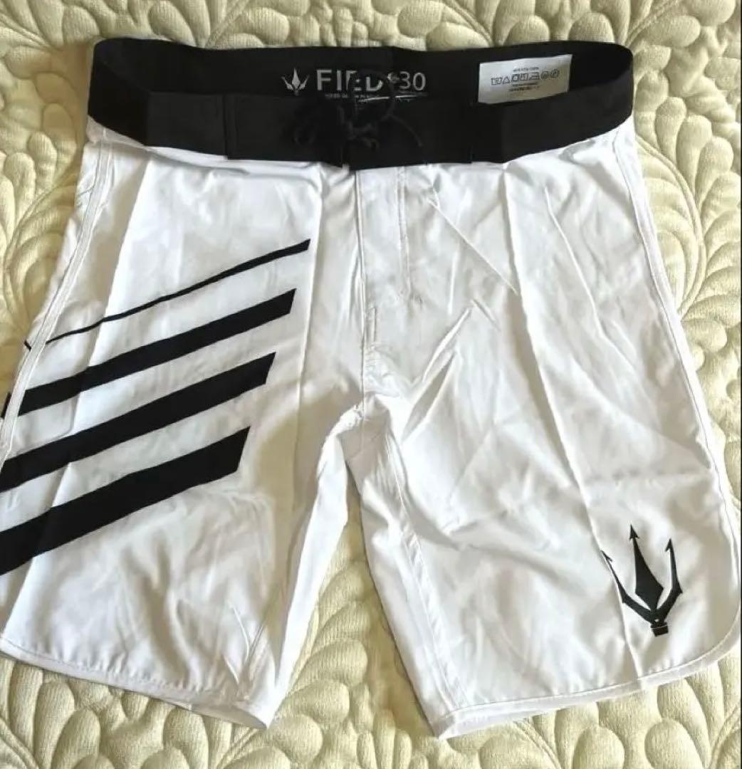 FIED ファイド サーフパンツ 30 水着　ホワイトストライプ　フィジーク