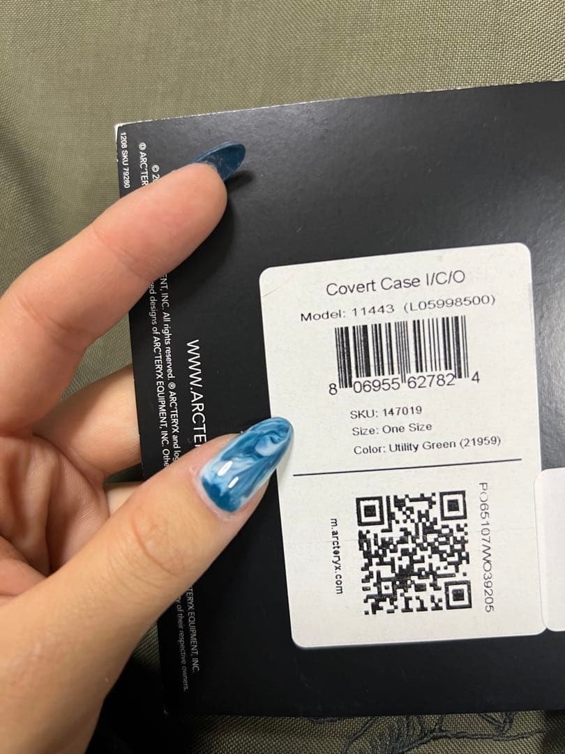 希少モデル新品タグ付き　ARC'TERYX バッグ カーキ　コンバートケース