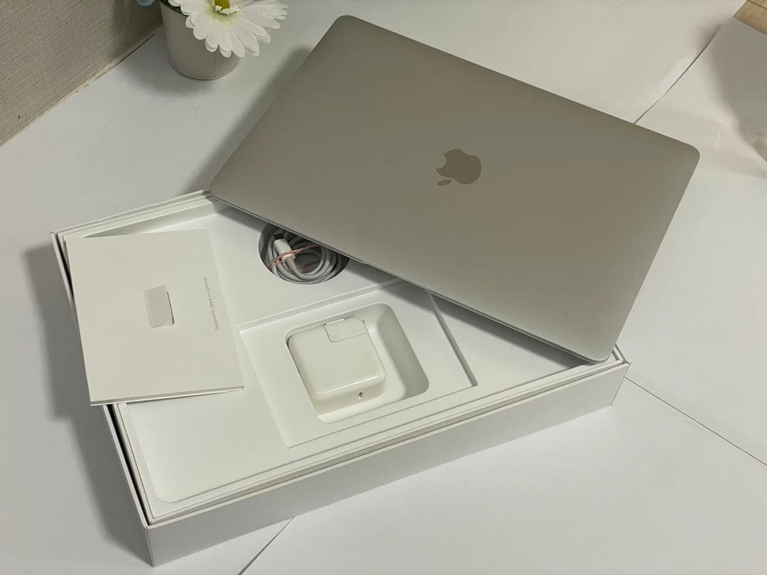 シルバー MacBook Retinaディスプレイ