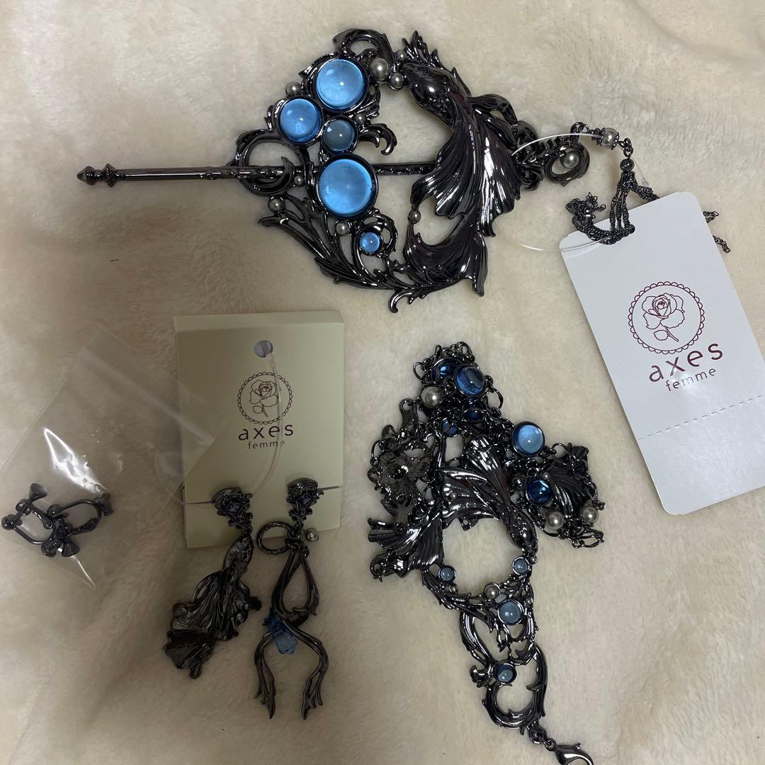 axes femme ランブルフィッシュ　ピアス　マジェステ　ベルト　黒