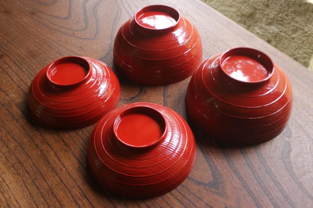 デッドストック！極上糸目朱漆に優美な松蒔絵の映える煮物椀2点（検輪島塗雑煮椀