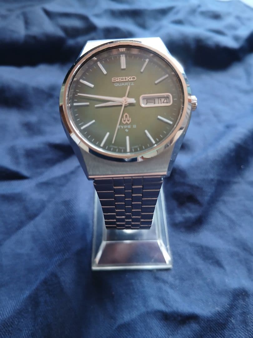 SEIKO グリーン文字盤 腕時計　Type2