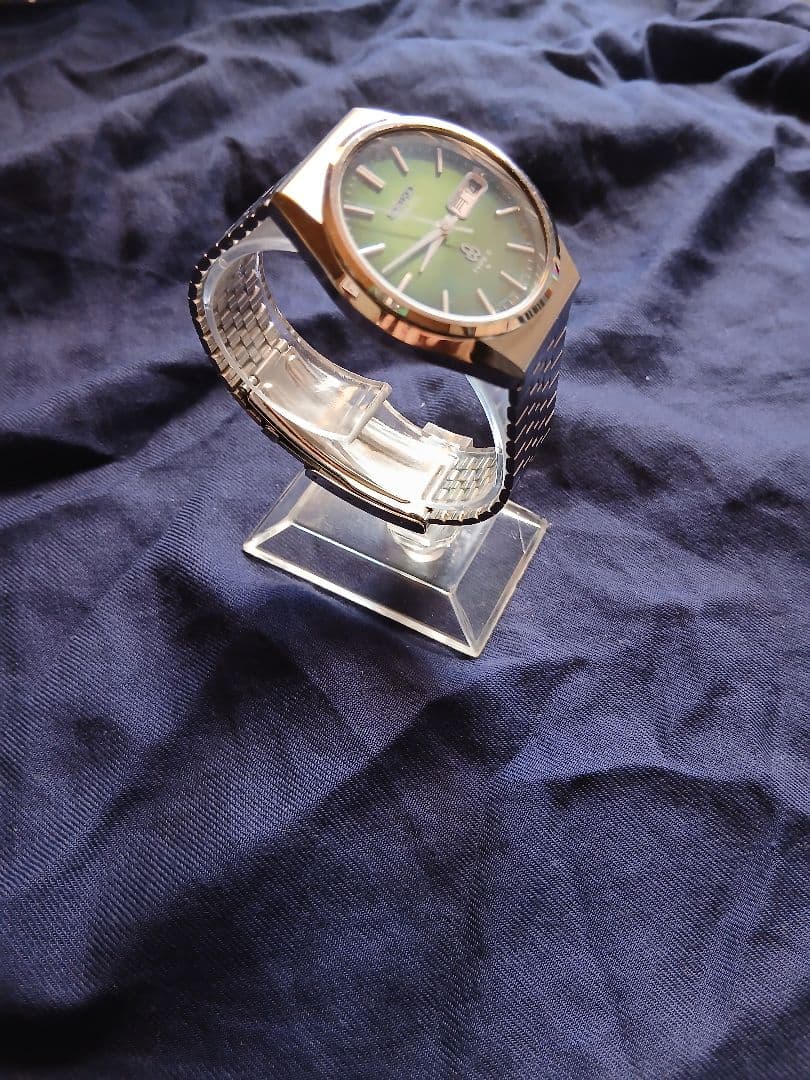 SEIKO グリーン文字盤 腕時計　Type2