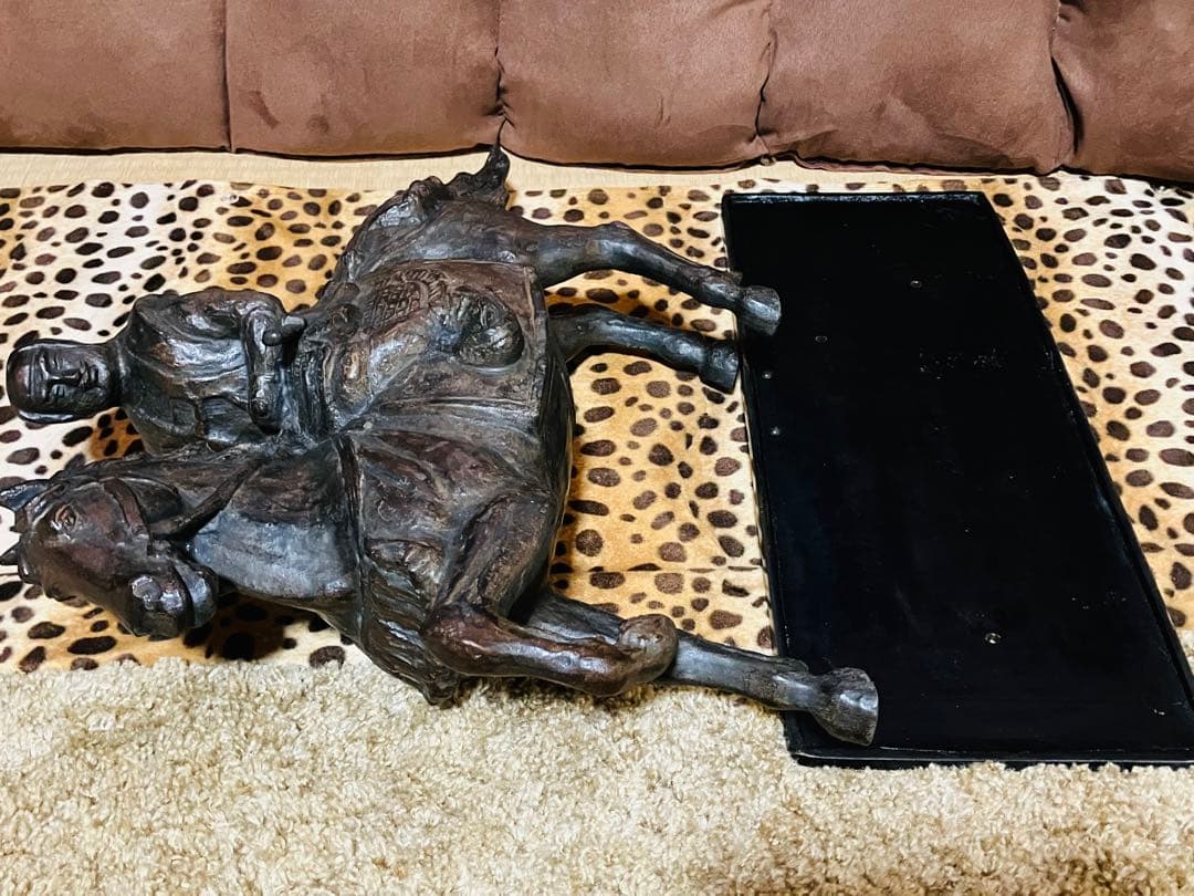 上杉謙信 銅像 置物 ブロンズ 金属製 馬 レトロ 戦国武将 武士 鎧 兜 武具