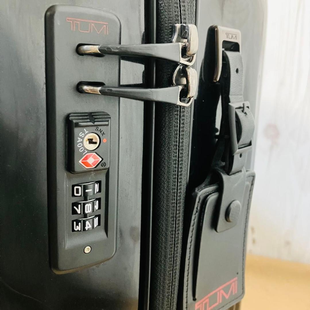【希少】TUMI スーツケース 228004D V3 ブラック4輪 機内持込可能