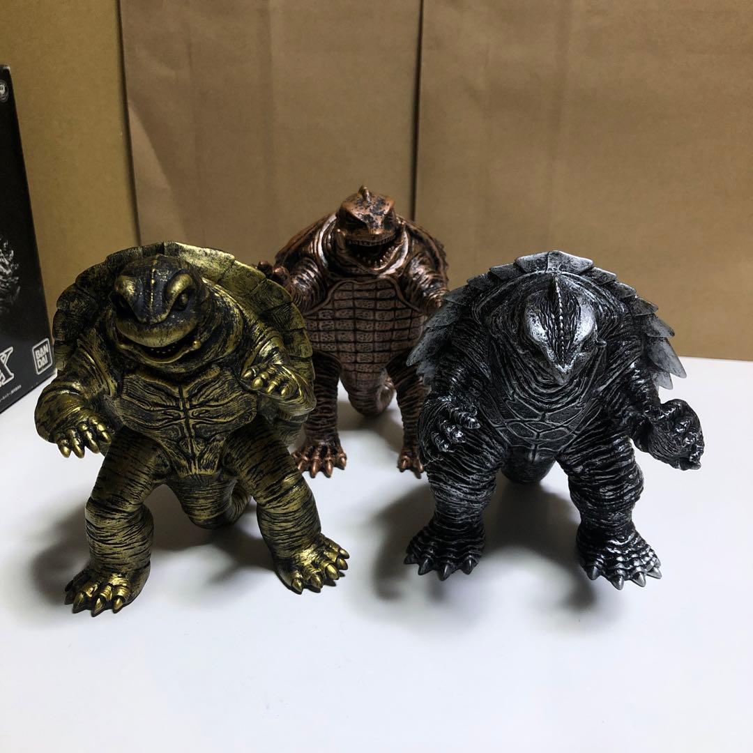 ムービーモンスターシリーズ 劇場公開記念HMV限定 金・銀・銅ガメラBOX