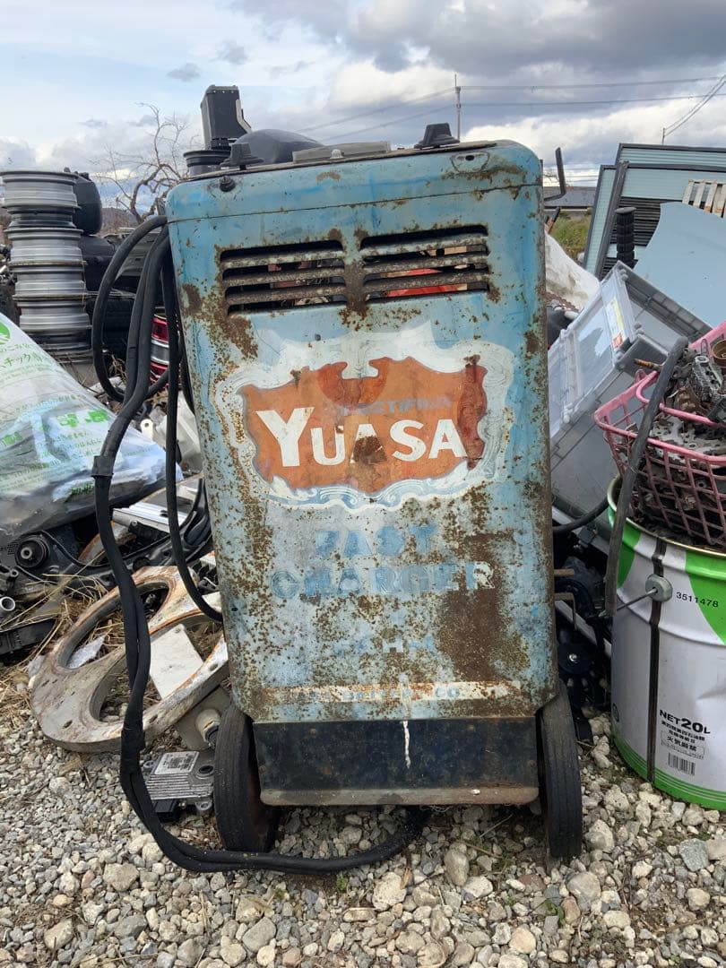 油飯i690 ユアサ ■バッテリーチャージャー　FAC-1 状態未確認