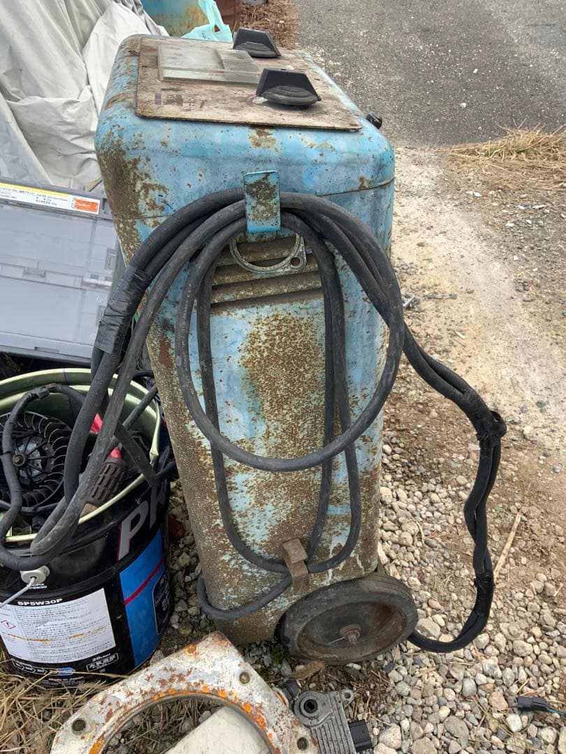 油飯i690 ユアサ ■バッテリーチャージャー　FAC-1 状態未確認