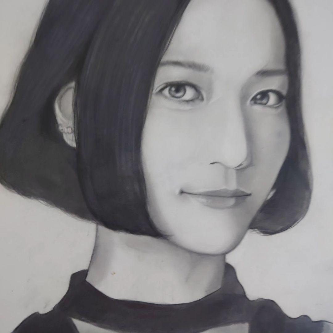 手描きの肖像画になります。