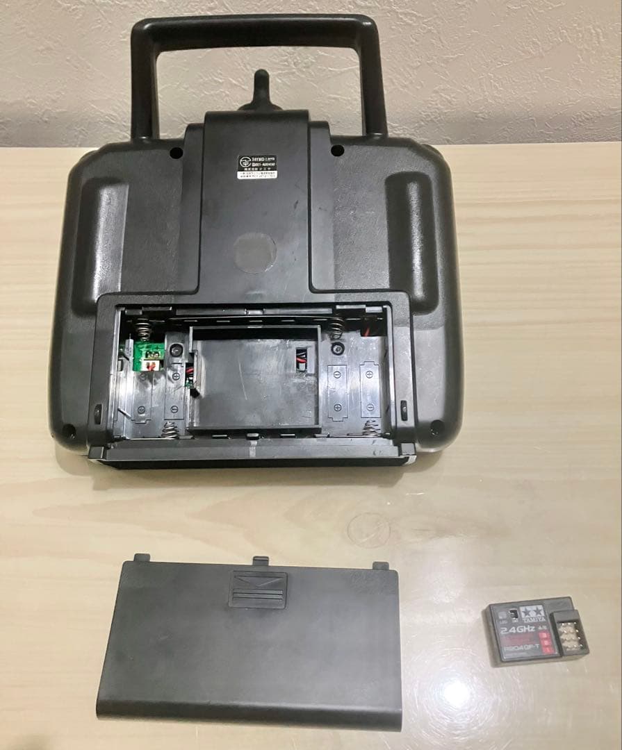 タミヤ フタバ ATTACK 4WD-2.4g 4チャンネル プロポ