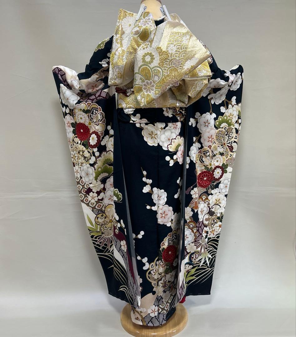 紺地の上品な松竹梅の古典振袖フルセット