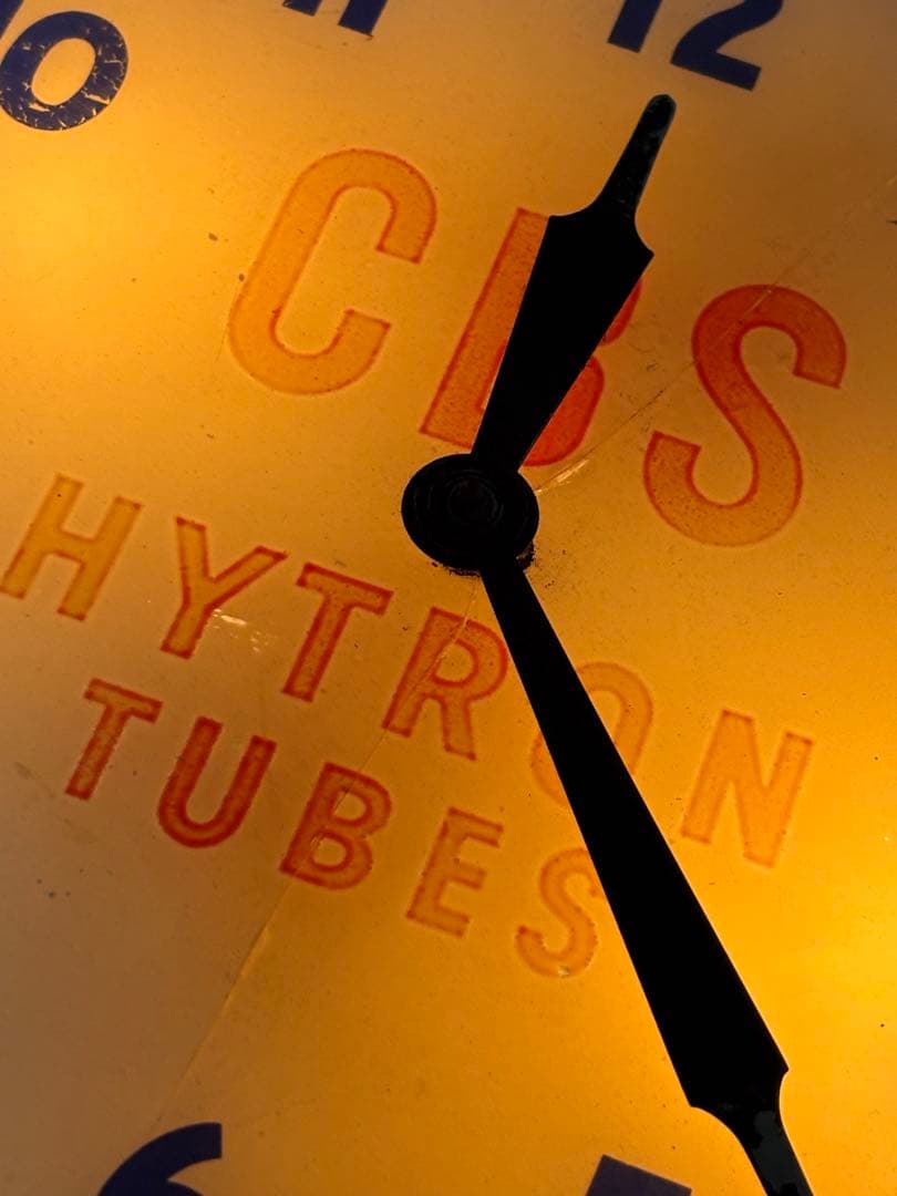 ビンテージ50年代CBS ラジオ＆テレビ時計 ネオンライト付き電球junk古着