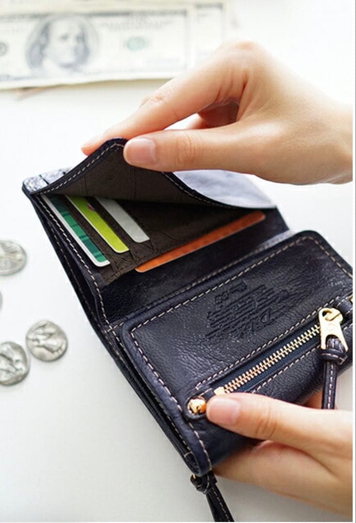 新春特価☆新品☆Dakota ダコタ　三つ折り財布　ネイビー　春財布