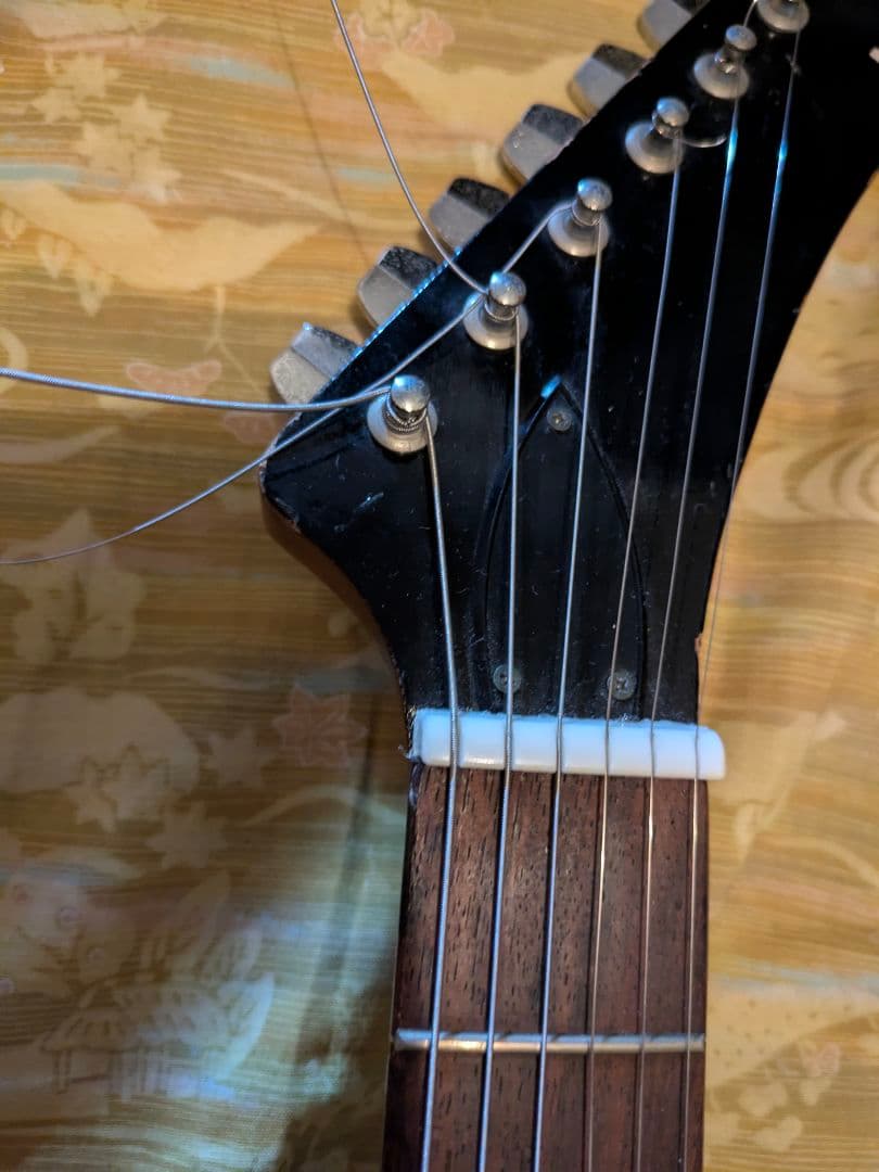 H*e様 HOLLY　エレキギター エクスプローラータイプ 希少品 早いもの勝ち