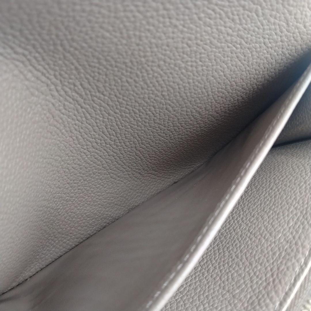 めいさま　アンプラント ポルトフォイユサラ トゥルトレール グレージュ