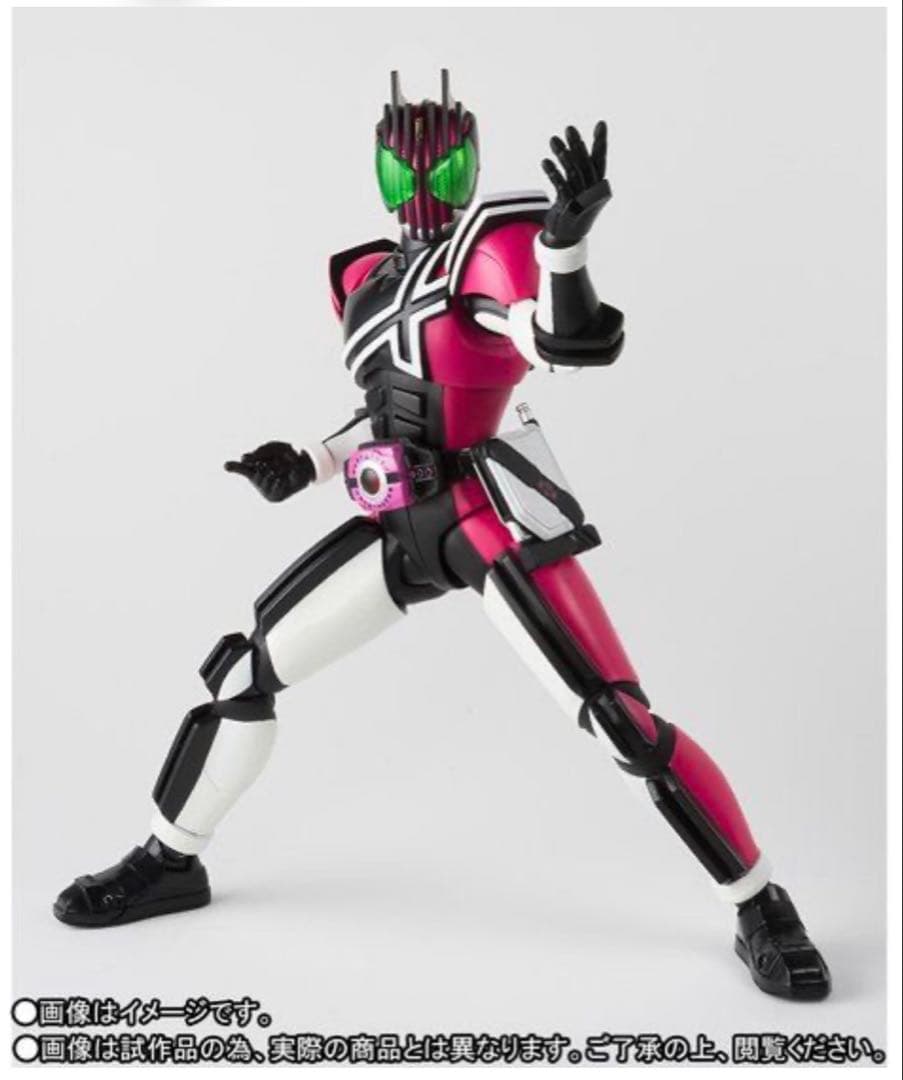 S.H.Figuarts（真骨彫製法） 仮面ライダーディケイド