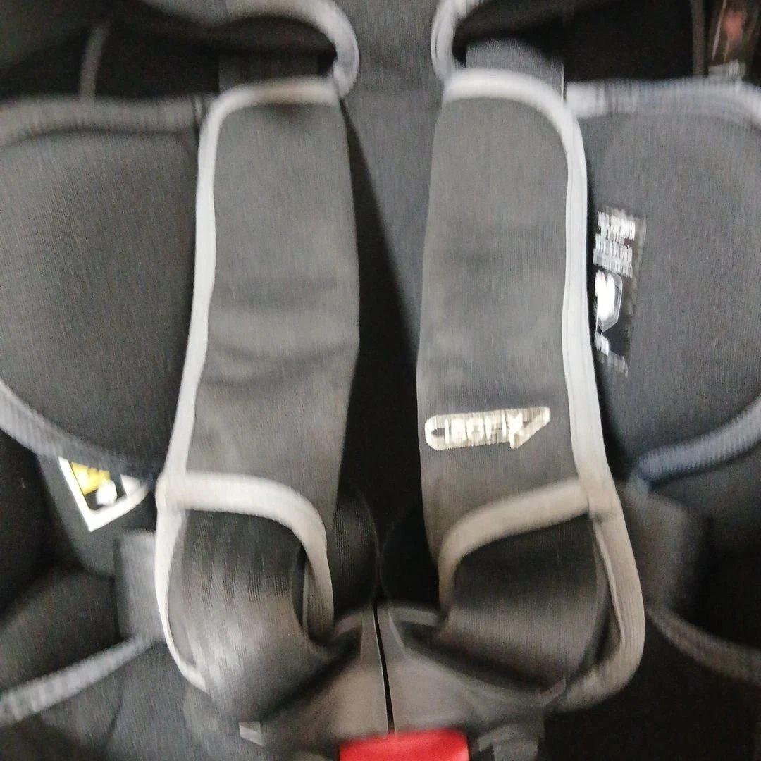 値下げ！Apricaフラディア　ISOFIX360度 セーフティシリーズ