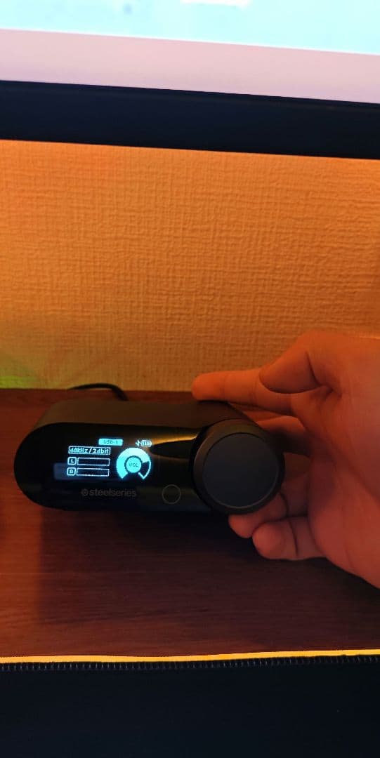 SteelSeries Nova Pro Wirelessゲーミングヘッドセット