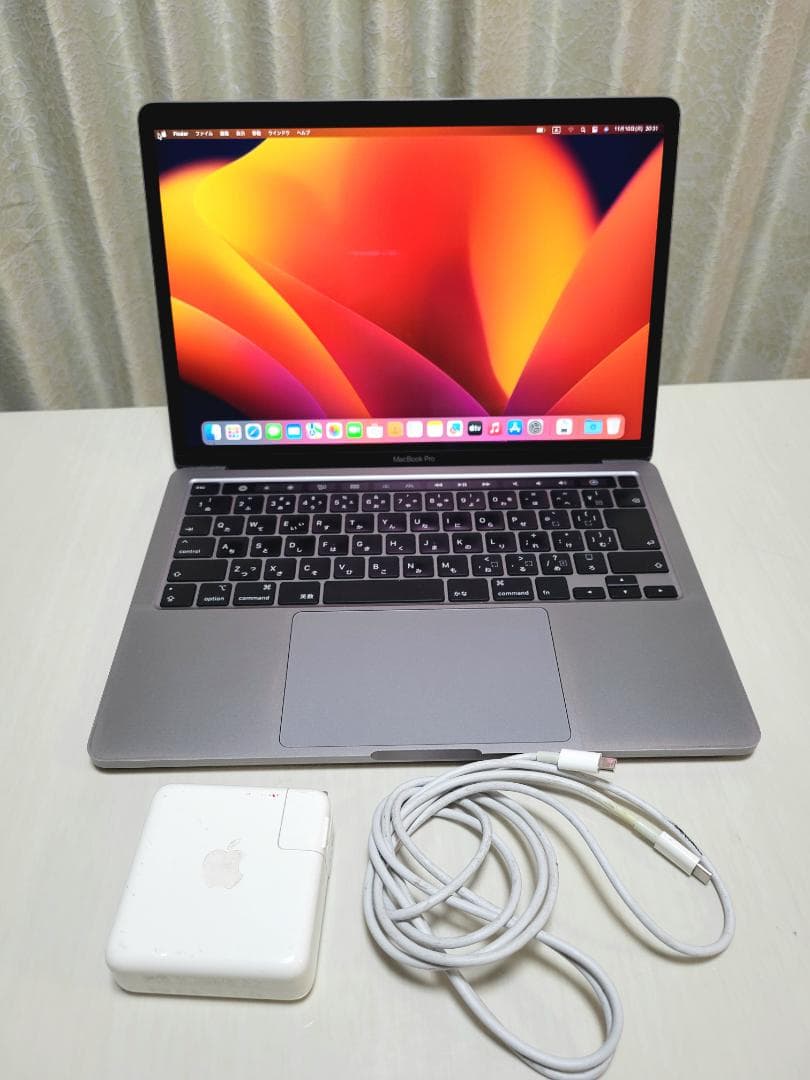 グリリュウ　Macbook Pro 2020 i5 8GB 512GB