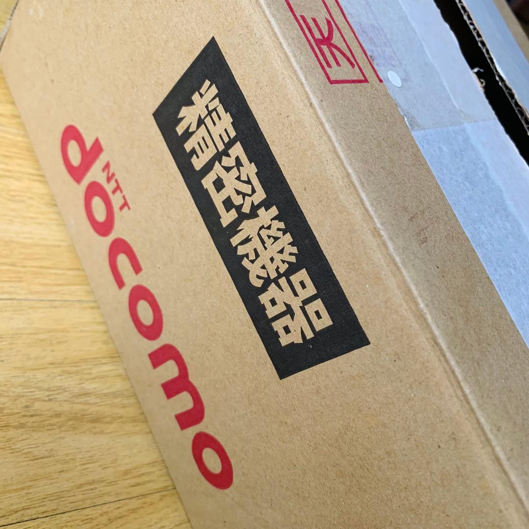 【ほぼ未使用品】　限定生産品　docomo TOUCH WOOD SH-08C