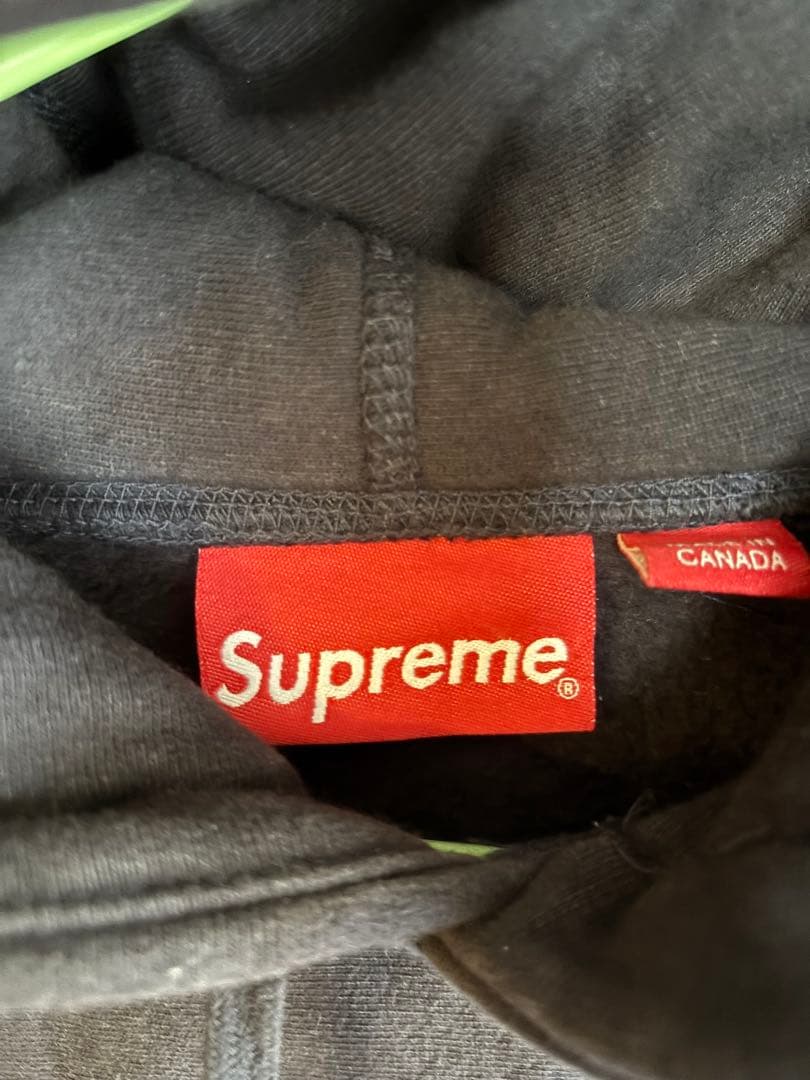 Supreme ネイビーパーカー Sロゴ刺繍