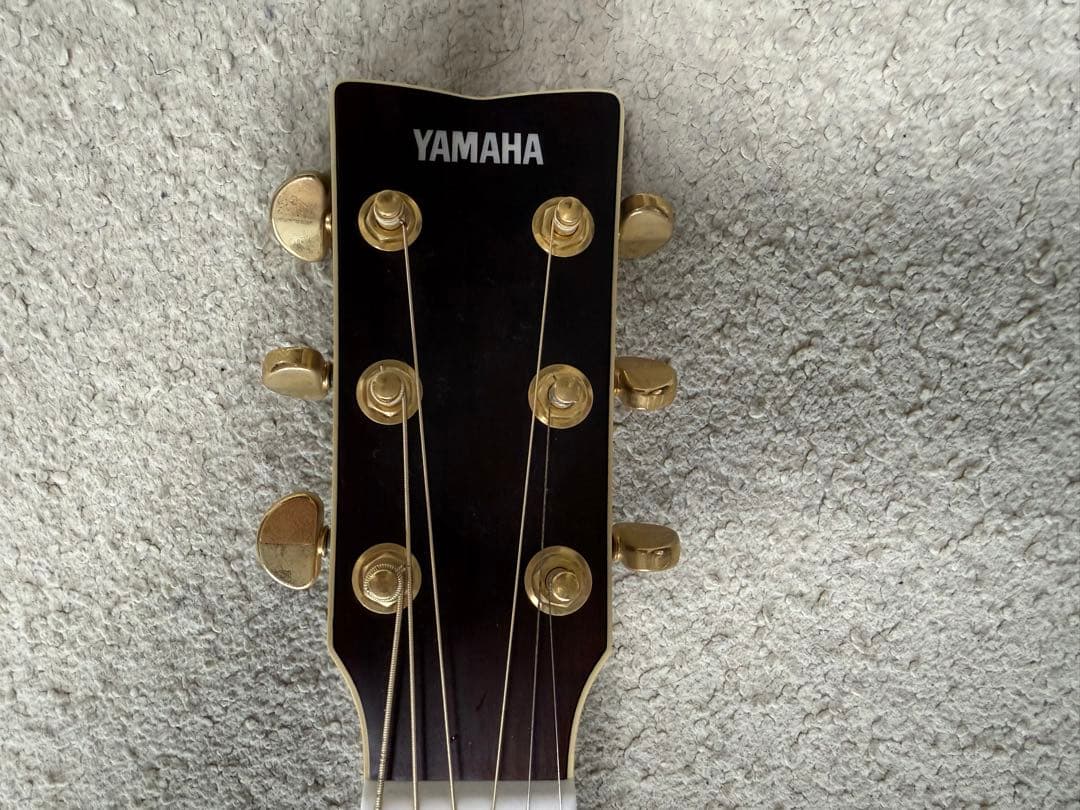Yamaha LL16 アコースティックギター　ケース付き