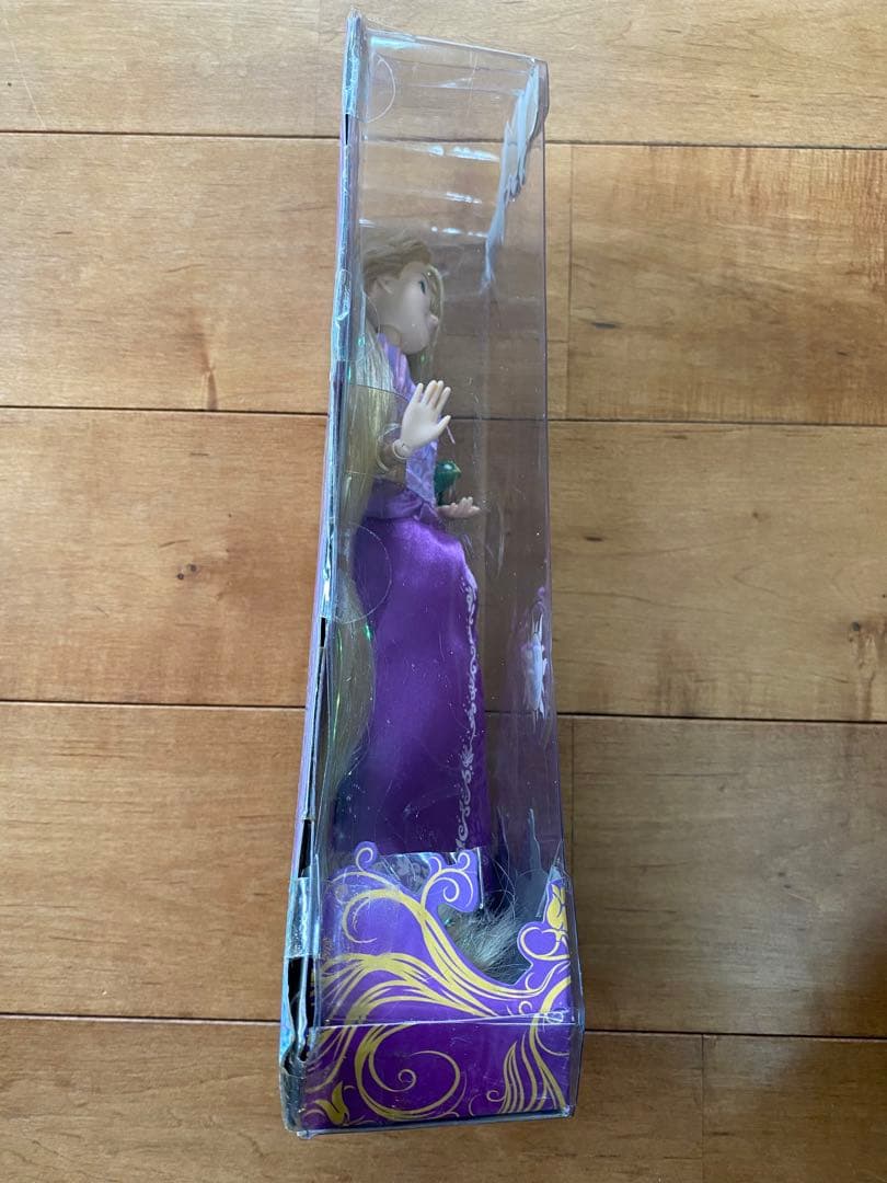 新品未開封　超希少　ラプンツェル　ドール　ディズニーストア