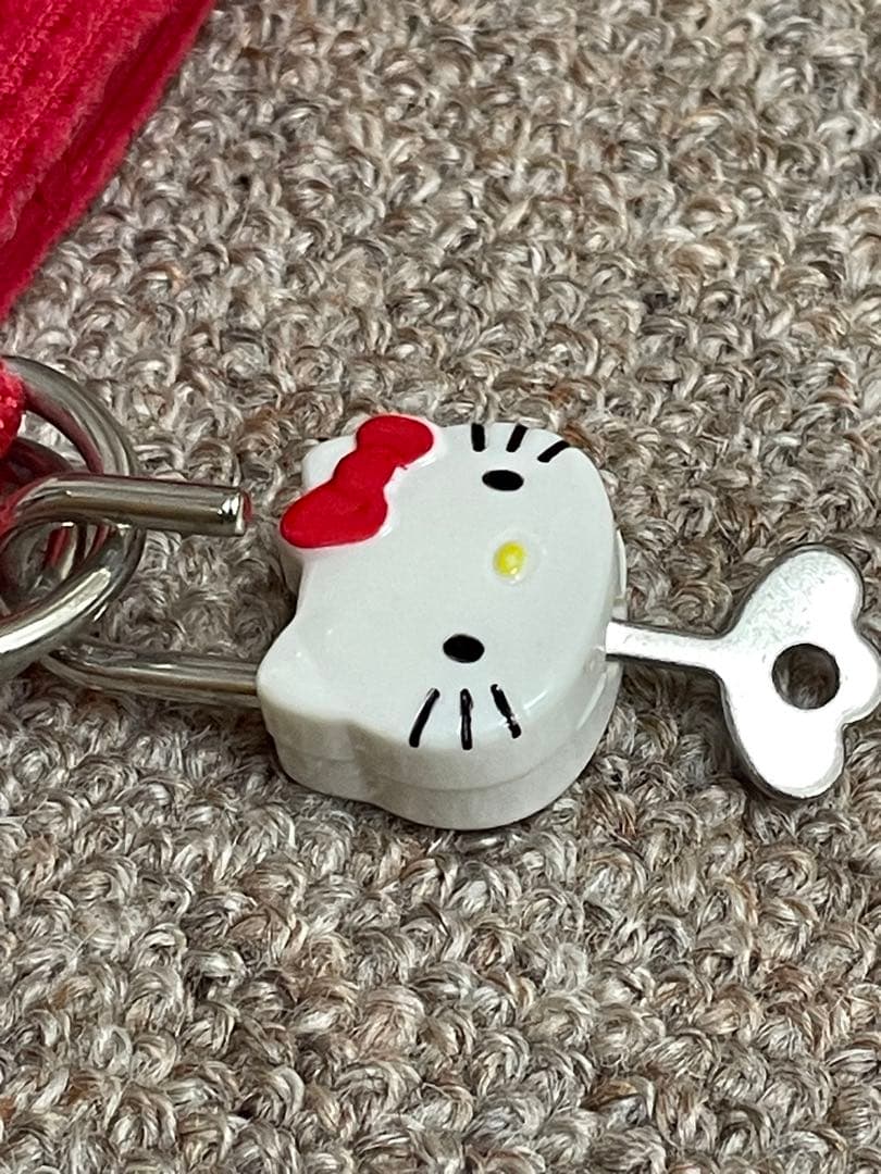 平成レトロ　ハローキティ コーデュロイ手帳カバー