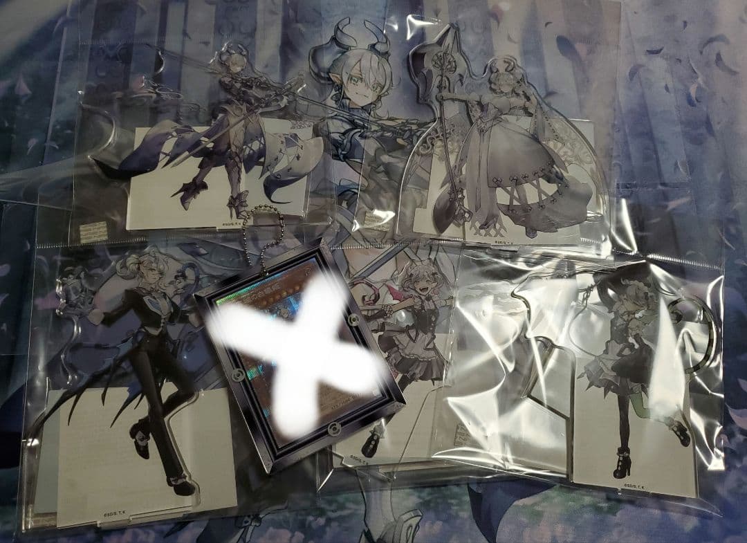 遊戯王OCG　ラビュリンス　アクリルスタンド 　迷宮城の白銀姫