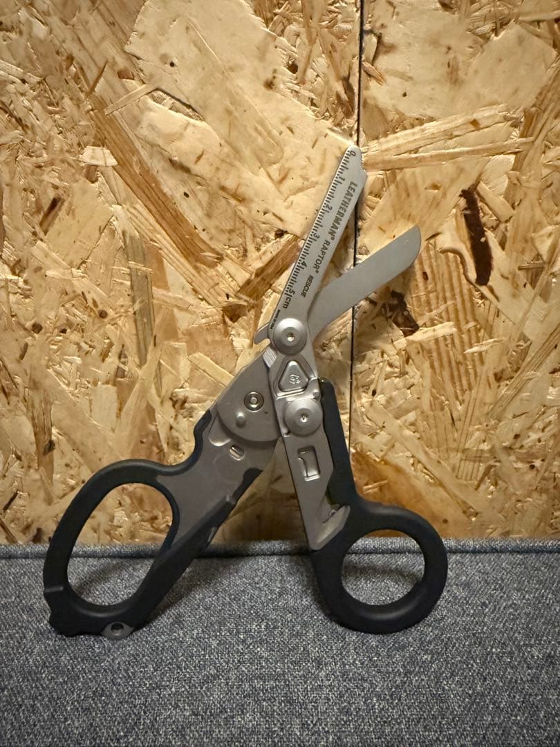 スナップオン　レザーマン　ハサミ