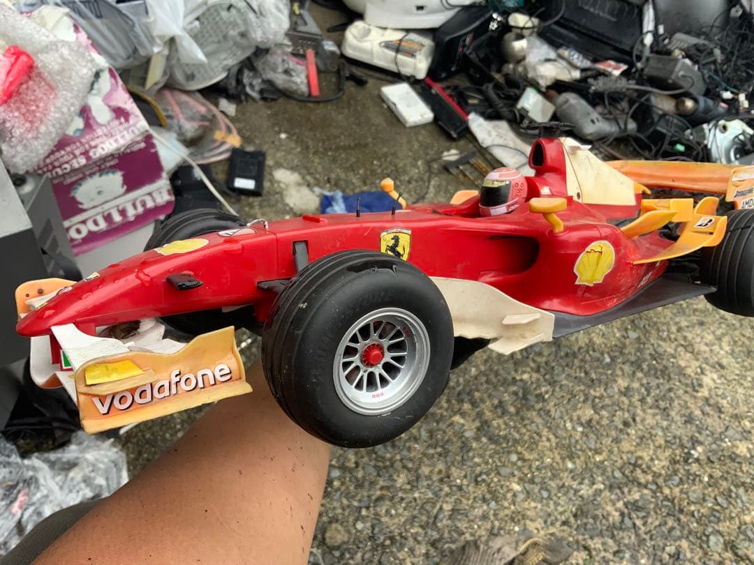 フェラーリF1 ラジコンカー／Vodafone／1/10