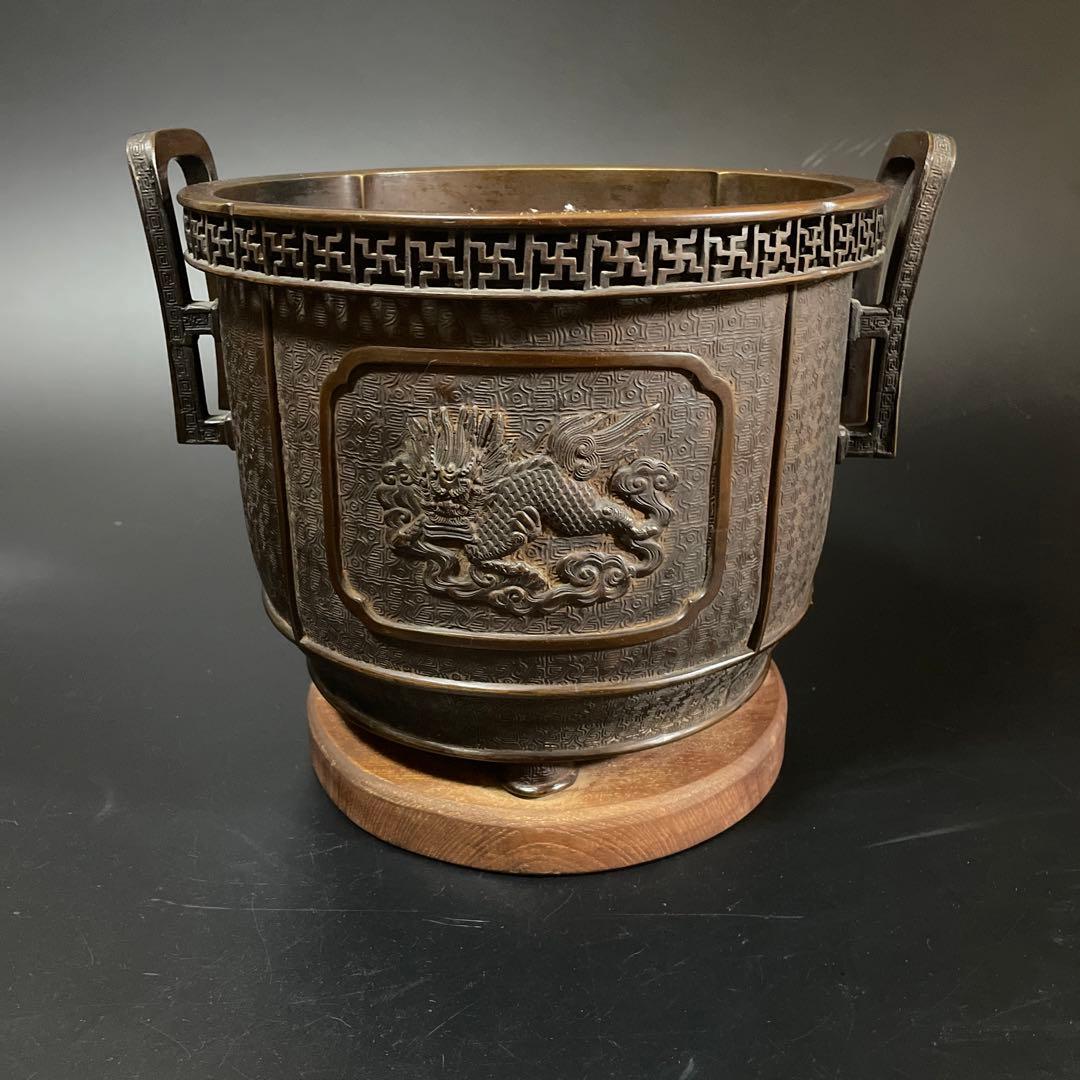 時代物　唐銅　手彫火鉢　大日本文政年整眠鋳　１個