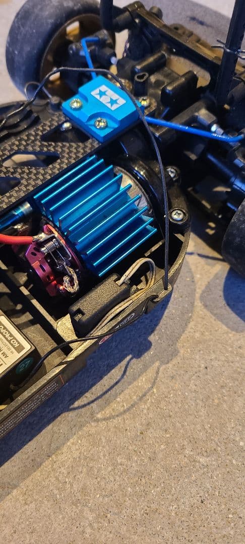 ラジコン　TT-01