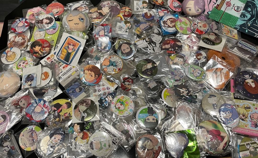 ⑥アニメグッズ 大量 まとめ売り 100点 缶バッジ アクキー