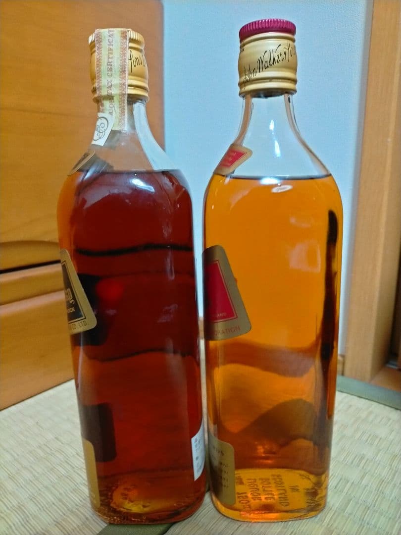 推定1970年代流通 ジョニーウォーカー特級ブラック(下3行ラベル)＆レッド