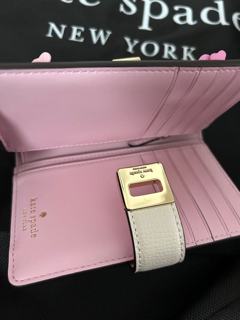 新品 ケイトスペード kate spade 花柄 二つ折り財布