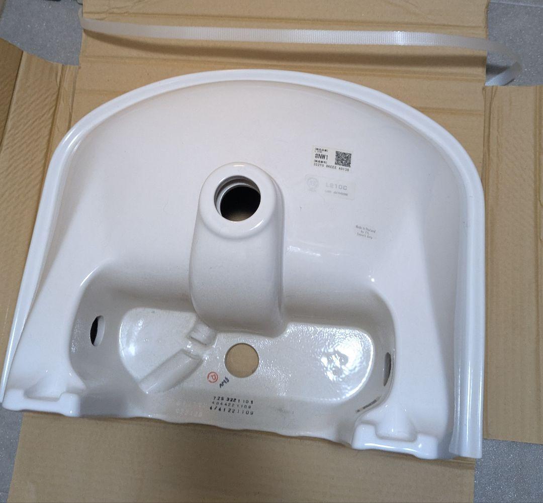 TOTO壁掛小型洗面器（L-210C NW1 ）/バックハンガー（TL250D）