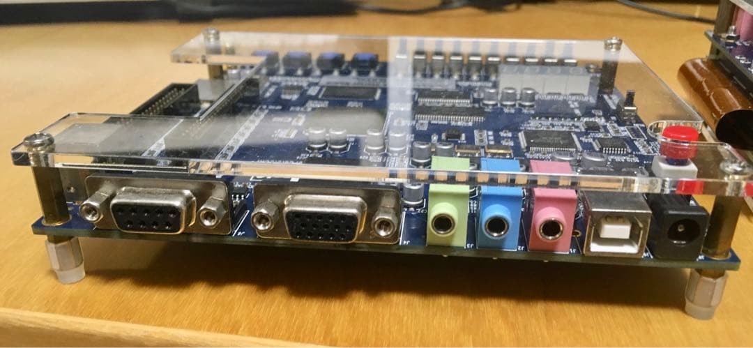 Altera Cyclone II と III FPGA 開発ボードセット