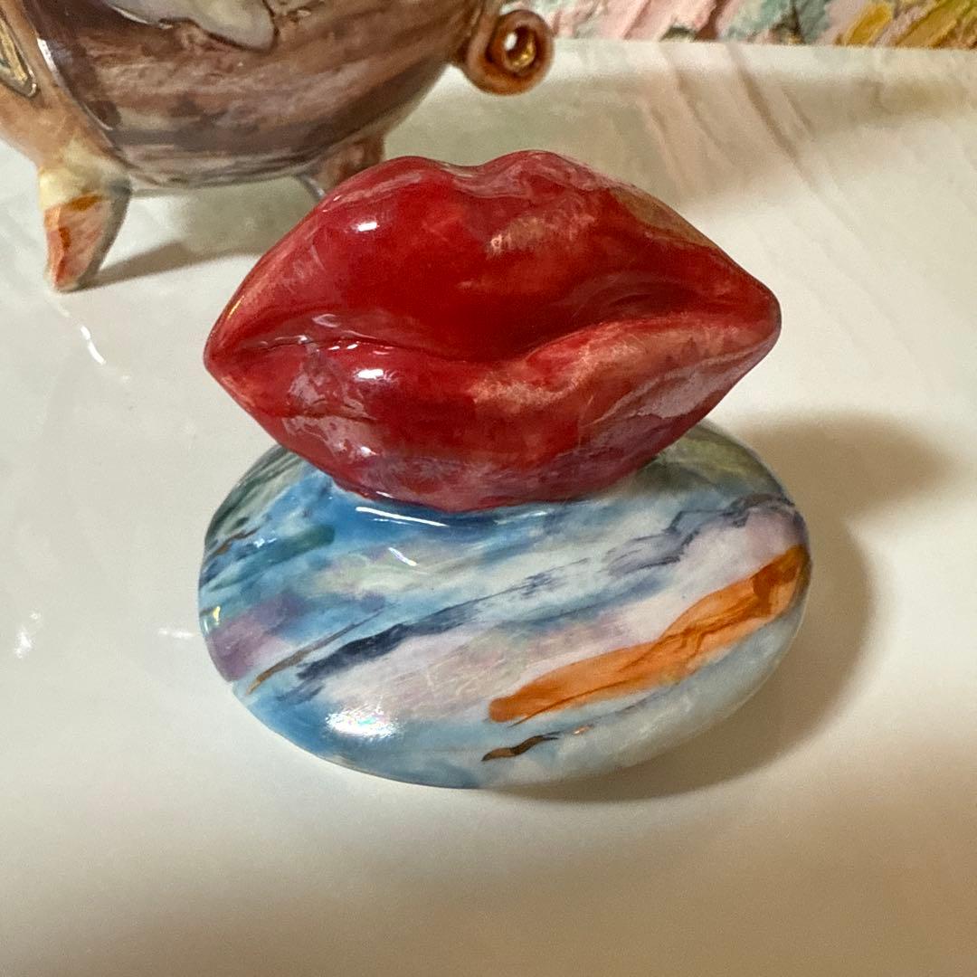 ユニークなデザインの陶器ティーポット . 新しいコレクション