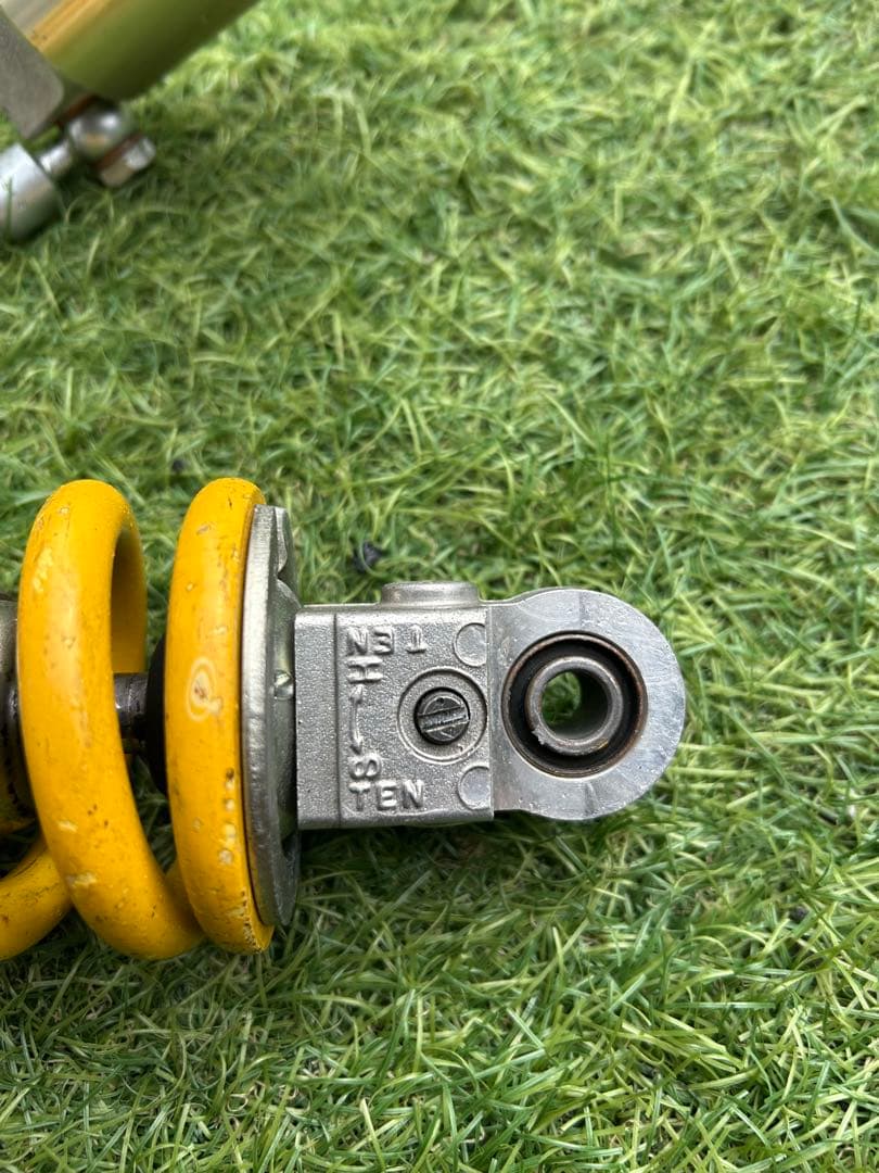 nsf100 リアサス　黄バネ