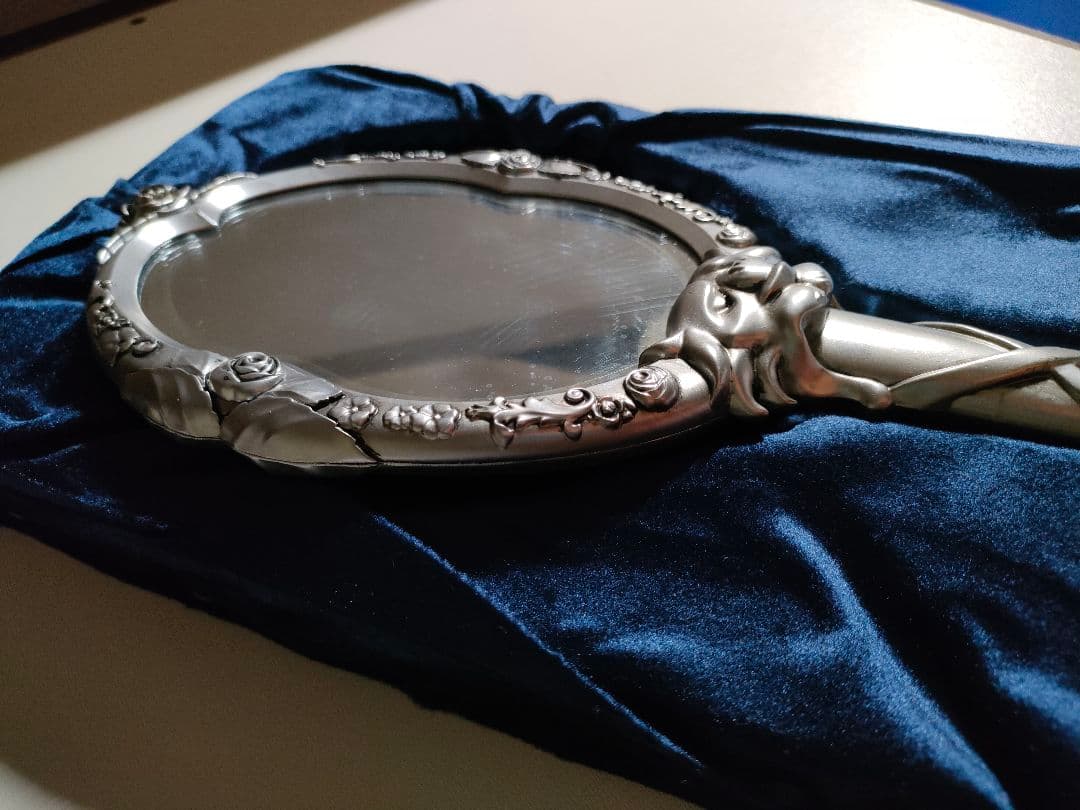 美女と野獣 ミラー 魔法の鏡 ディズニーストア Dハロ